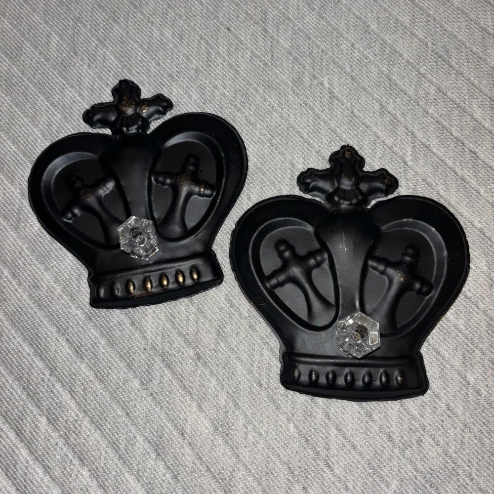 Black Crown Wall Decor Hooks royalty king queen princess cross party organize